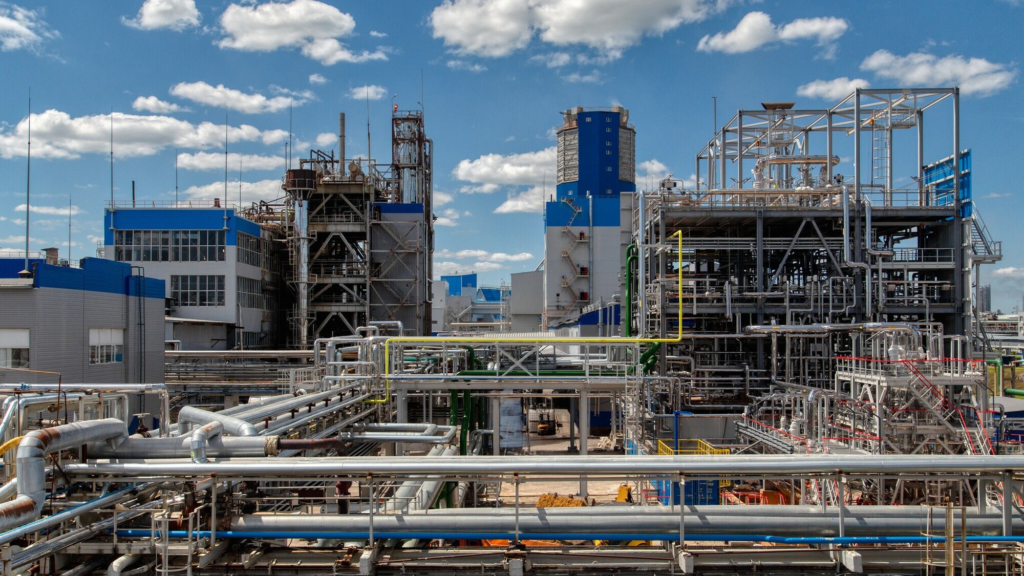 Major Chemical Plant in Novomoskovsk Reportedly Struck in Drone Attack