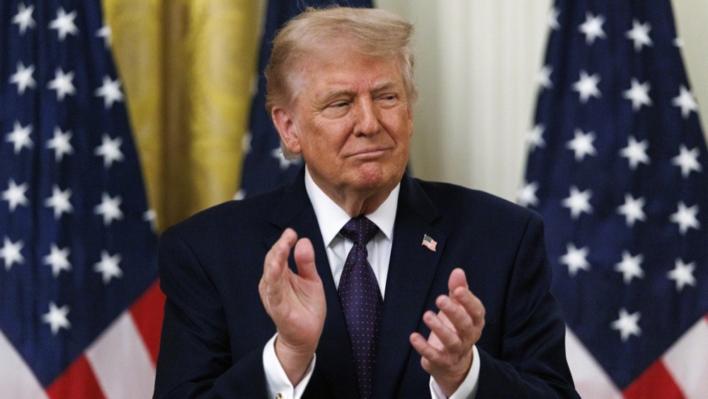 Trump Announces Historic Nuclear Agreement with Iran Set for June 14, Claims Strait of Hormuz Will Reopen